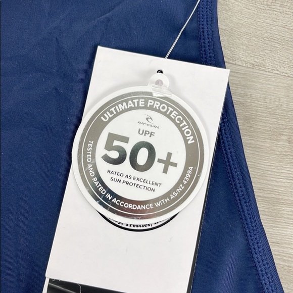 ☀️RIP CURL☀️ TROPIC SHACK RELAXED LONG SLEEVE RASH GUARD - Picture 7 of 11